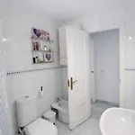 3 Con Garaje Y Wifi Gratis A Pocos Minutos Del Centro De Jerez Appartement *