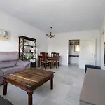 3 Con Garaje Y Wifi Gratis A Pocos Minutos Del Centro De Jerez Jerez de la Frontera