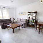 3 Con Garaje Y Wifi Gratis A Pocos Minutos Del Centro De Jerez Jerez de la Frontera