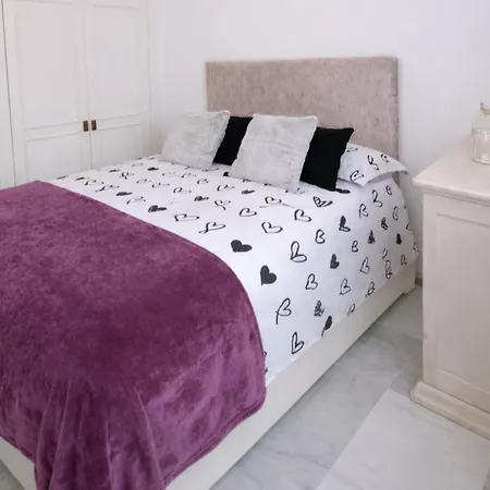 3 Con Garaje Y Wifi Gratis A Pocos Minutos Del Centro De Jerez