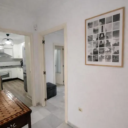 3 Con Garaje Y Wifi Gratis A Pocos Minutos Del Centro De Jerez Apartmán *