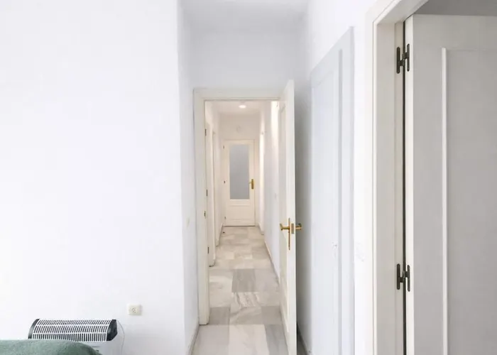 3 Con Garaje Y Wifi Gratis A Pocos Minutos Del Centro De Jerez Apartment Jerez de la Frontera