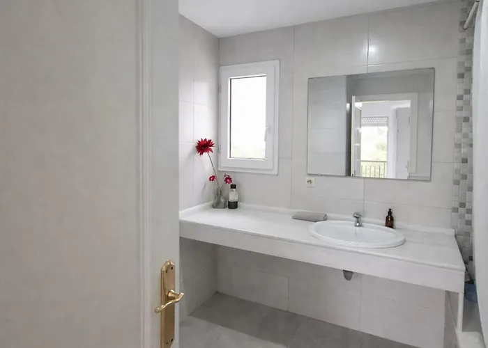 3 Con Garaje Y Wifi Gratis A Pocos Minutos Del Centro De Jerez * Jerez de la Frontera