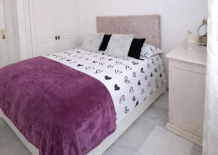 3 Con Garaje Y Wifi Gratis A Pocos Minutos Del Centro De Jerez