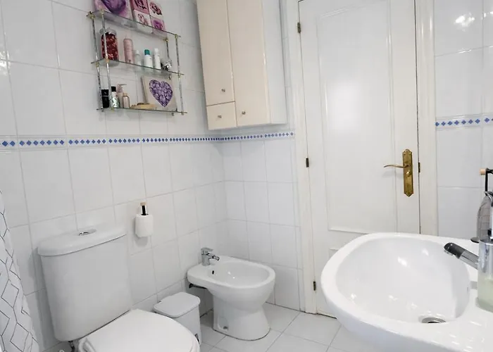 3 Con Garaje Y Wifi Gratis A Pocos Minutos Del Centro De Jerez Apartment