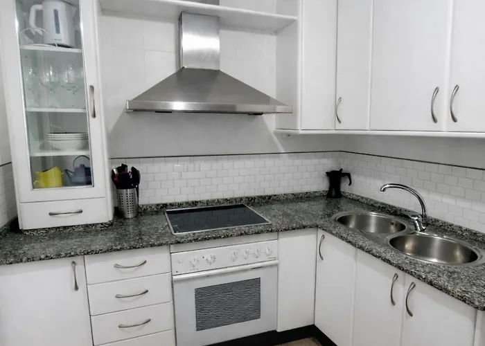 3 Con Garaje Y Wifi Gratis A Pocos Minutos Del Centro De Jerez