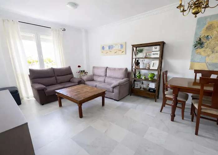 3 Con Garaje Y Wifi Gratis A Pocos Minutos Del Centro De Jerez Jerez de la Frontera