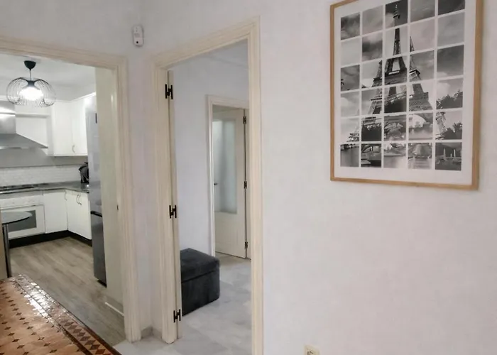 3 Con Garaje Y Wifi Gratis A Pocos Minutos Del Centro De Jerez Apartment *